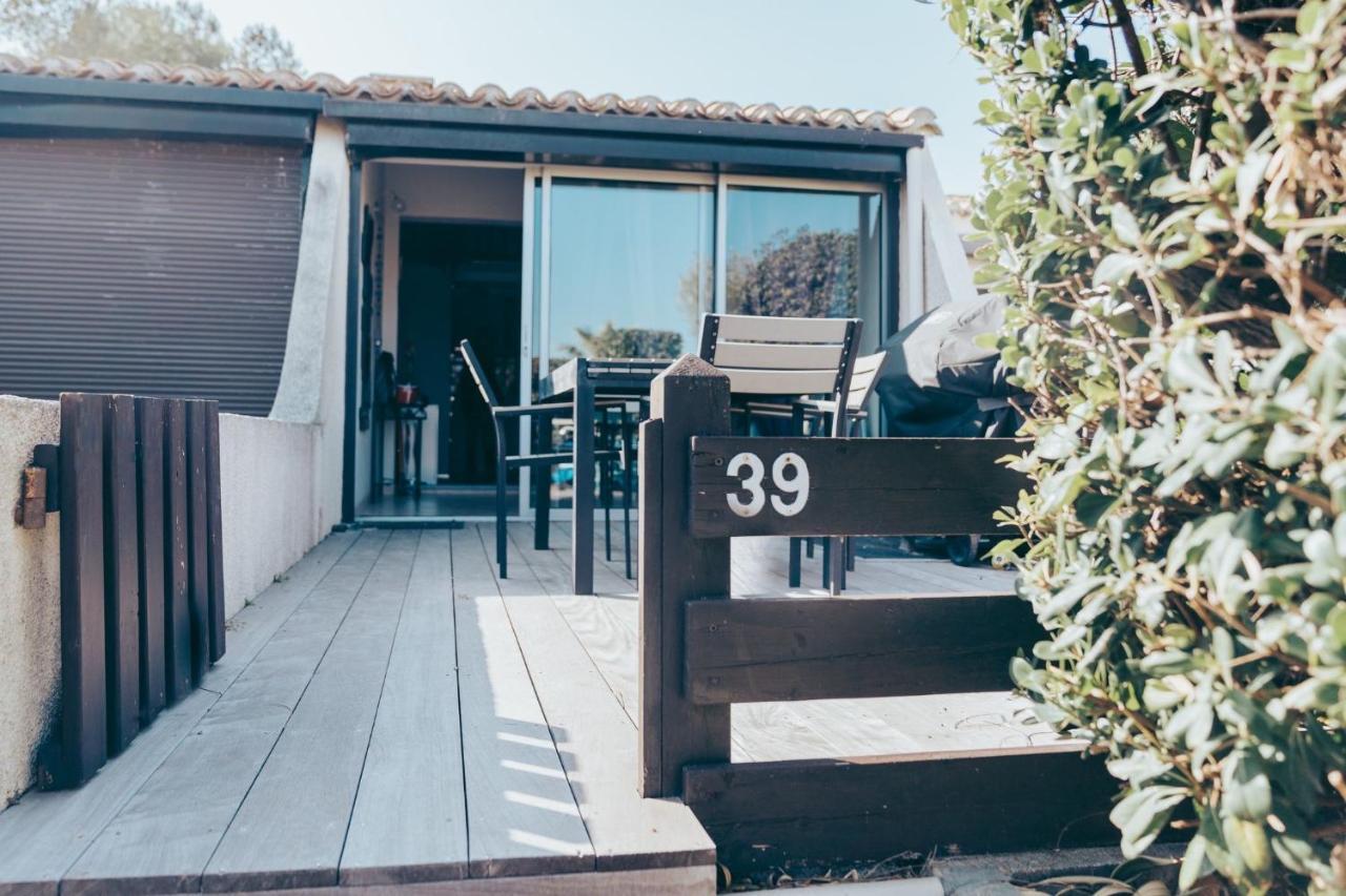 Village Naturiste Villa 2/4 Pers Avec Terrasse Agde Extérieur photo